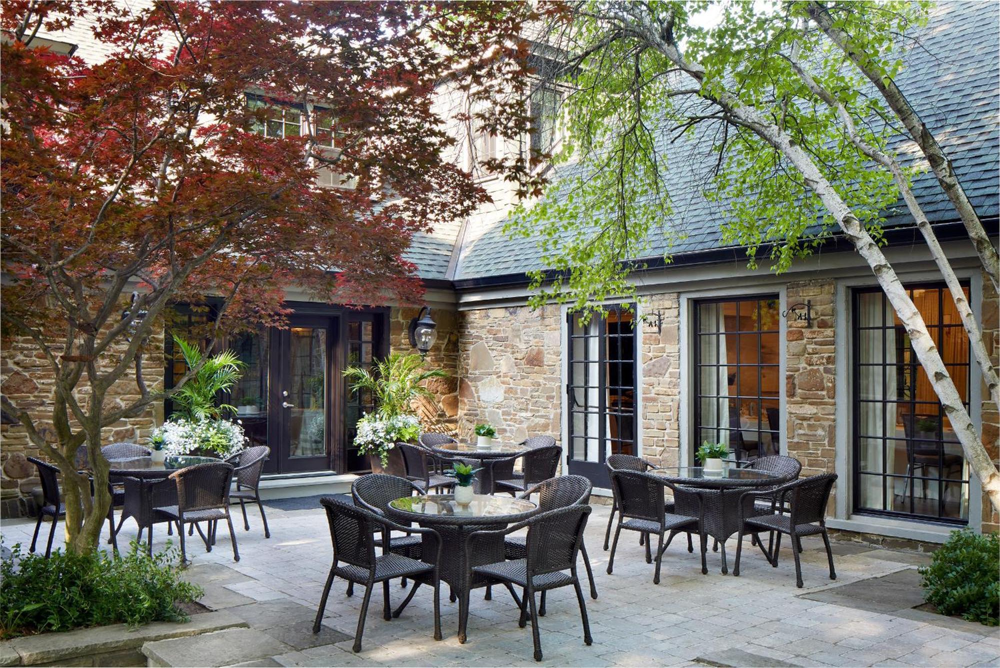 The Glenerin Inn Mississauga Exterior photo